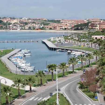 Domus De Carrera Golfo Aranci